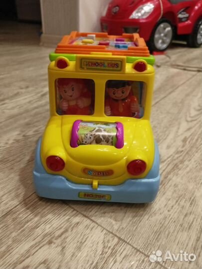 Игрушка автобус