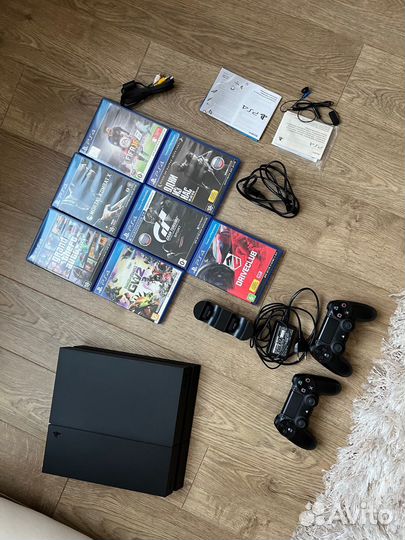 Sony PS4 pro 1tb 2 пульта, зарядка на 2 слота