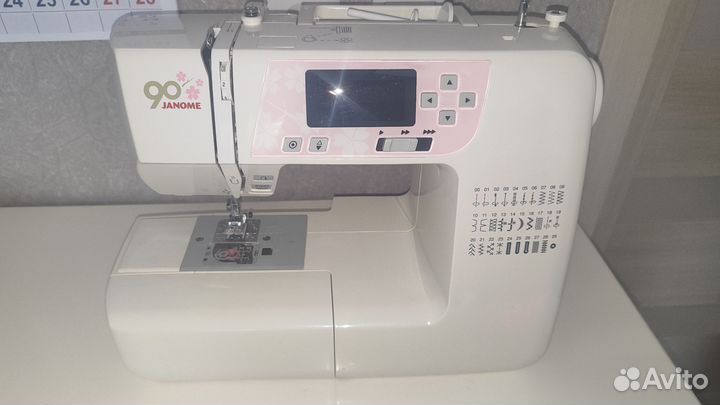 Швейная машина Janome 2030DC