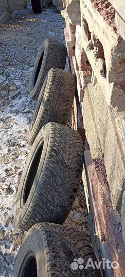 Nokian Tyres Hakkapeliitta 9 2.25/65 R15