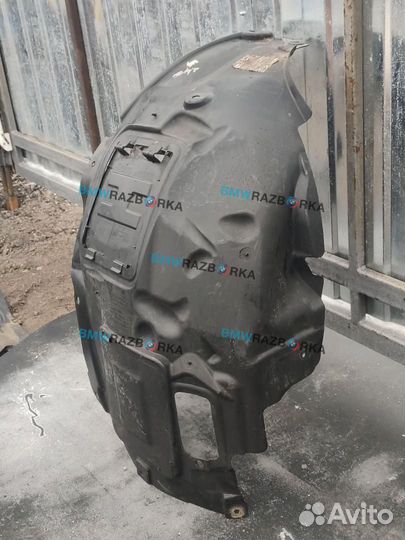 Передняя часть подкрылка переднего правого BMW 3