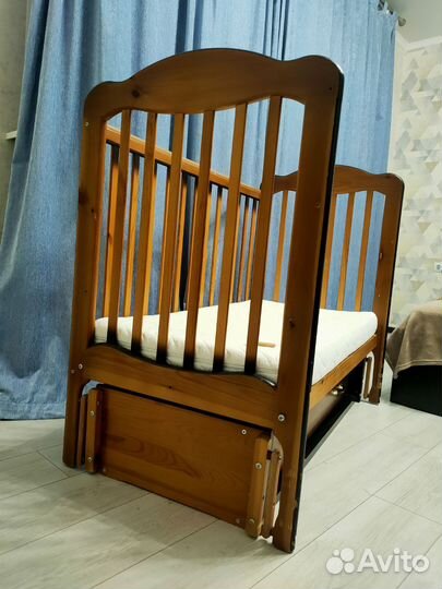 Кроватка детская с матрасом