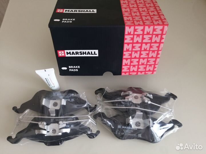 Продам передние тормозные колодки