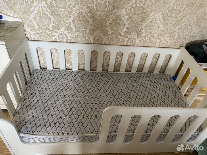 Детская кровать с матрасом 160*80