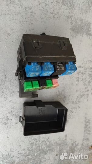 Блок предохранителей Хенде Санта Фе 2 Hyundai Sant