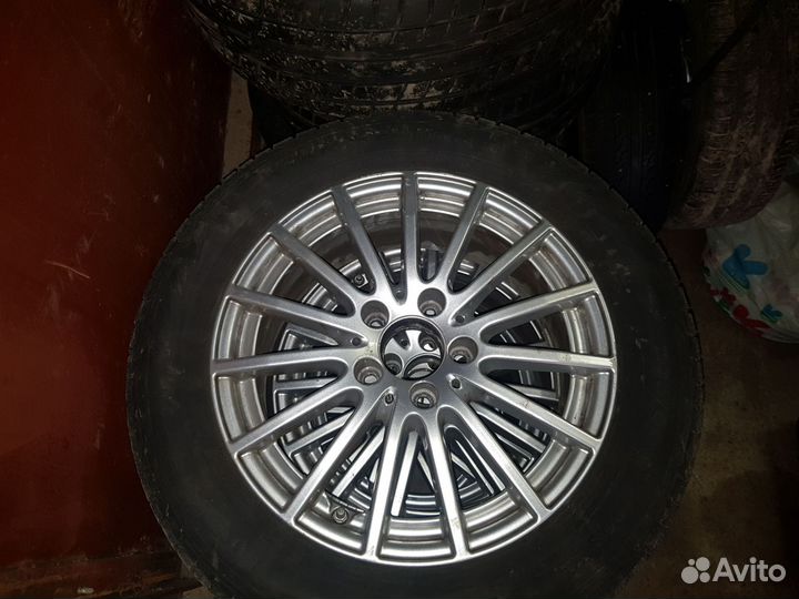 Комплект оригинальных дисков с резиной 205/60 R16