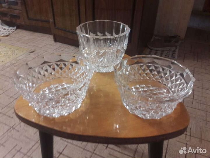 Посуда хрустальная и стеклянная разная