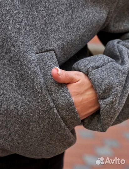 Бомбер женский куртка пальто