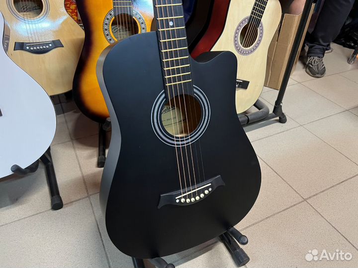 Акустическая гитара