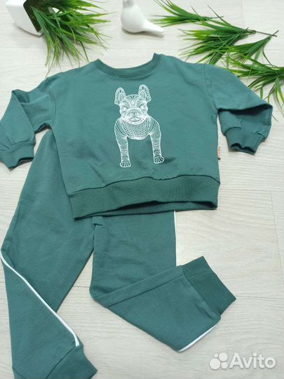 Спортивный костюм