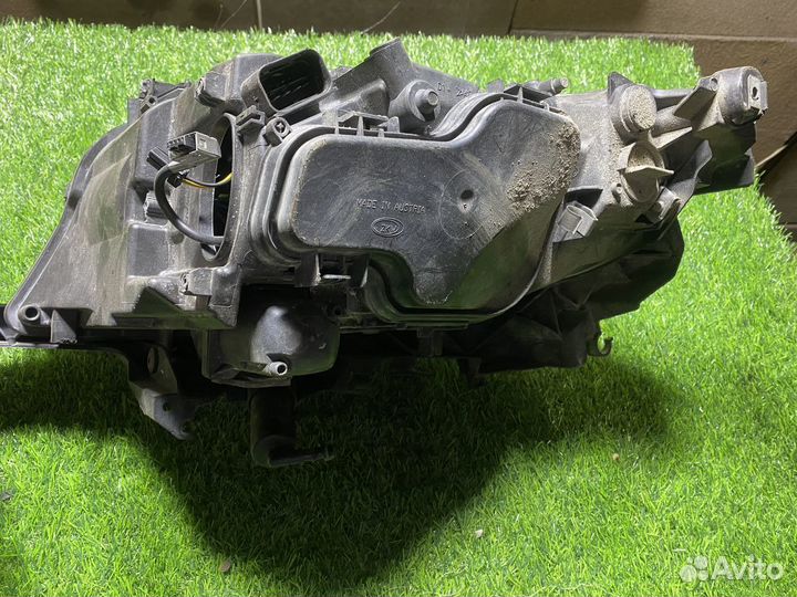 Фара BMW 3-series E90