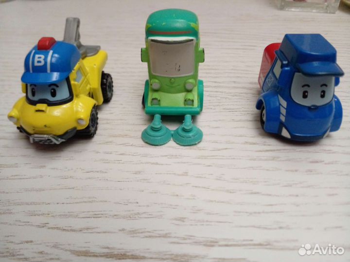 Машинки от автобуса Робокар Полли