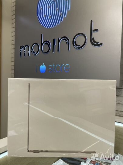 MacBook Air 13.6 2022 M2 16/256ssd/8GPU Z160000Z4