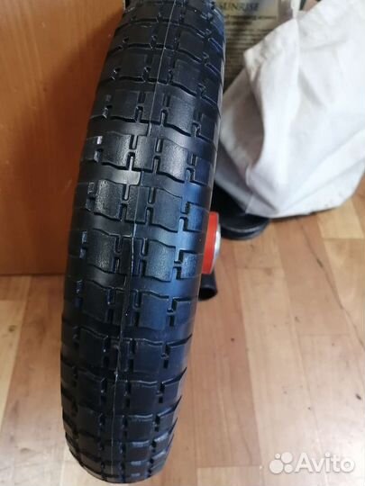 Колесо для тачки литое 3.25/8 PU (20мм)