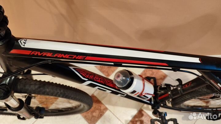 Велосипед горный GT Avalanche 4.0 размер L