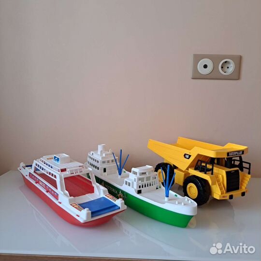 Игрушки для мальчика