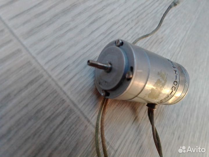 Электродвигатель коллекторный дпм-20-Н1-04