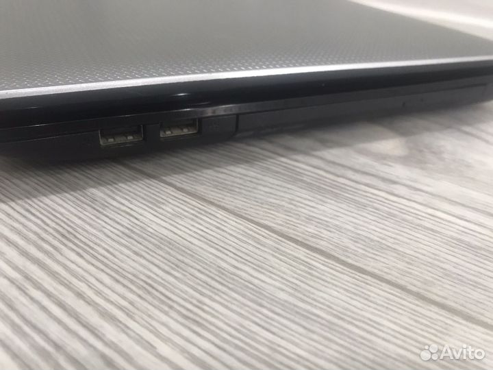 Ноутбук Acer 5741 на i3