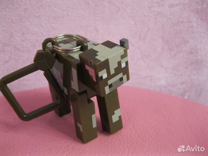 Из игры Майнкрафт фигурки и брелки