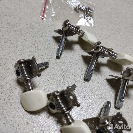 Колки для акустической гитары новые