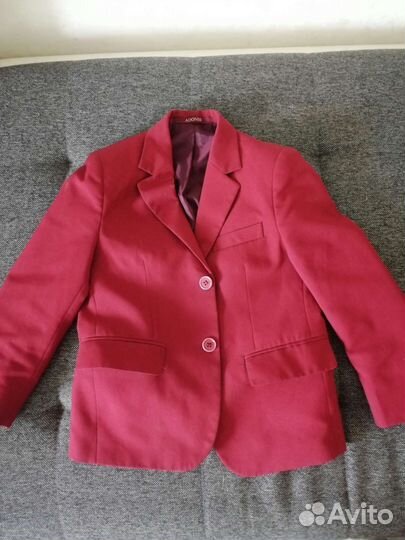 Школьный бордовый пиджак