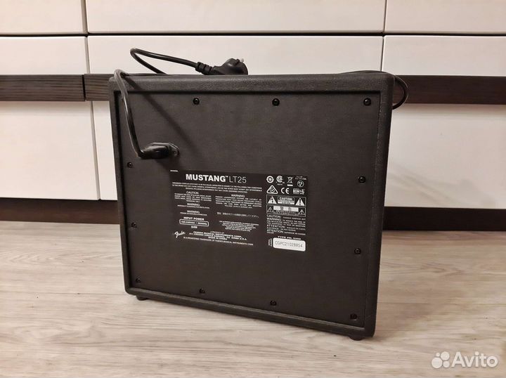 Гитарный комбоусилитель Fender Mustang lt25