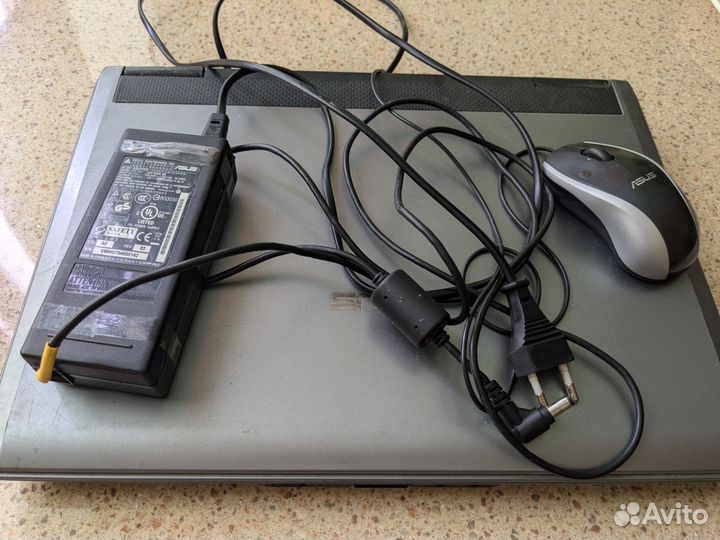 Ноутбук asus б/у