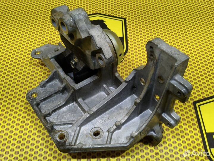 Опора двигателя левая Renault Koleos HY0 2TR 703