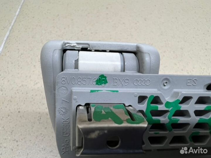 Ручка внутренняя потолочная задняя Audi A3 8V czca