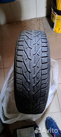 Kormoran SUV Snow 215/70 R16 100H
