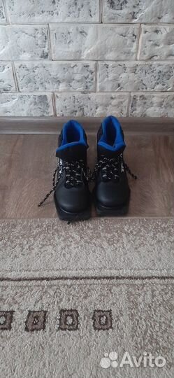 Лыжные ботинки с креплением