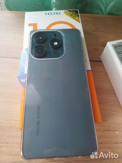 TECNO Spark 10 Pro, 8/128 ГБ