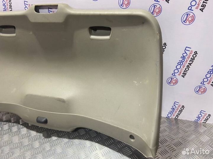 Обшивка крышки багажника Renault Scenic 2