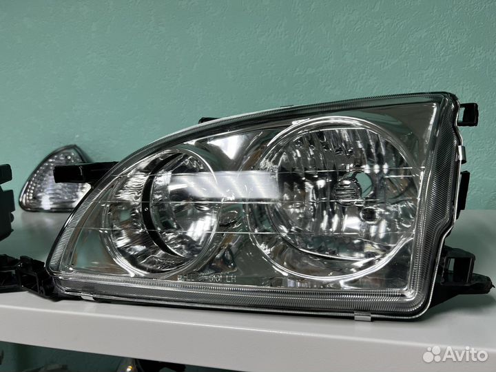 Фары Toyota Caldina 210 Хром