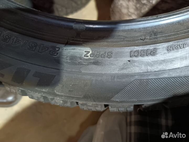 Bridgestone Blizzak Spike-02 24.5/45 R19 102