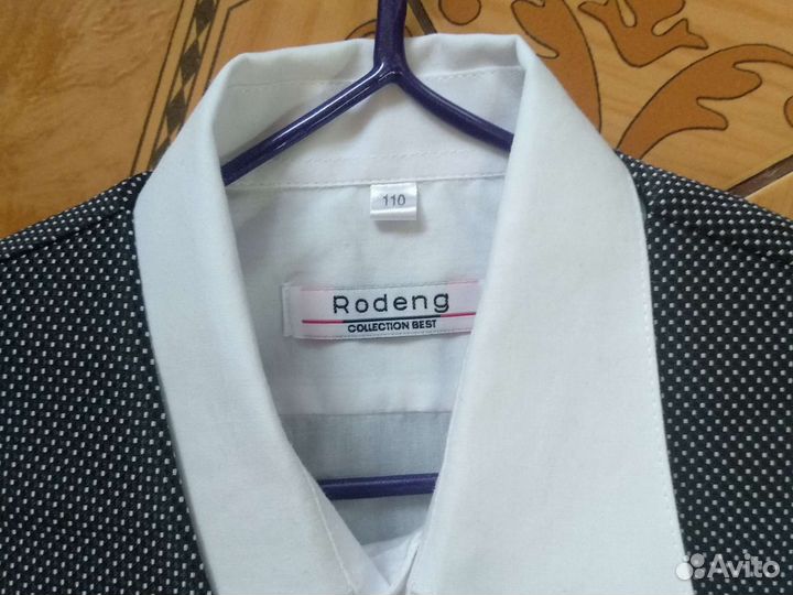 Классический костюм на мальчика, 110р