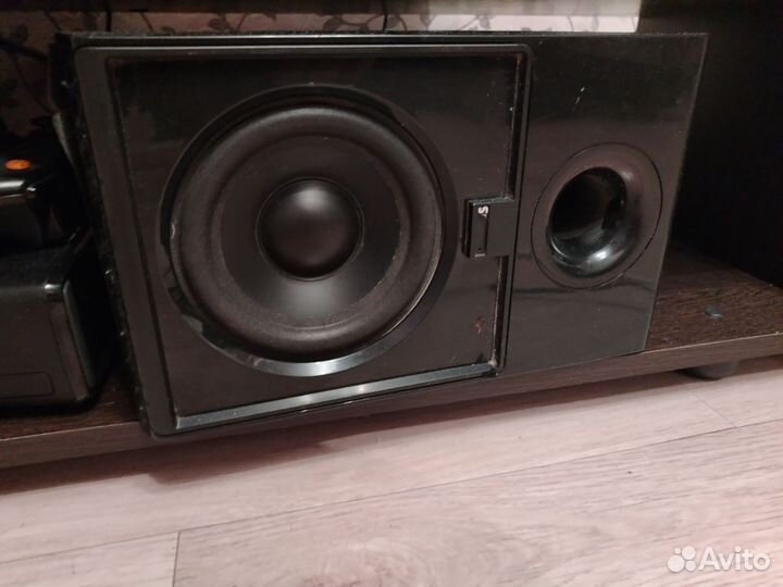 Сабвуфер и колонки