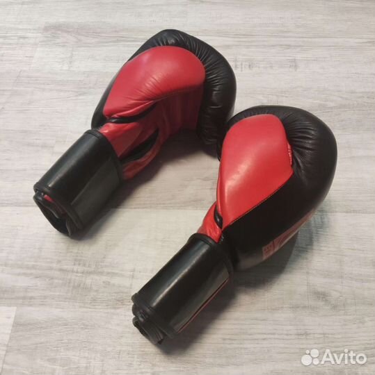Перчатки боксёрские Ultimatum Boxing 16 oz