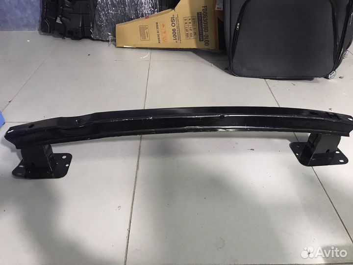 Усилитель заднего бампера Ford Focus 3