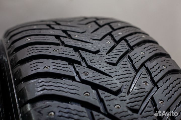 Nokian Tyres Hakkapeliitta 8 SUV 275/55 R20 117T