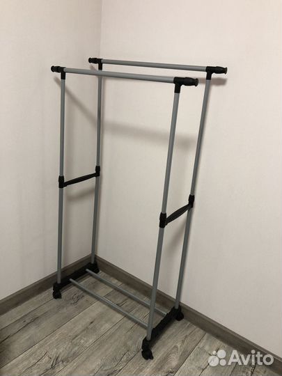 Вешалка напольная для одежды телескопическая
