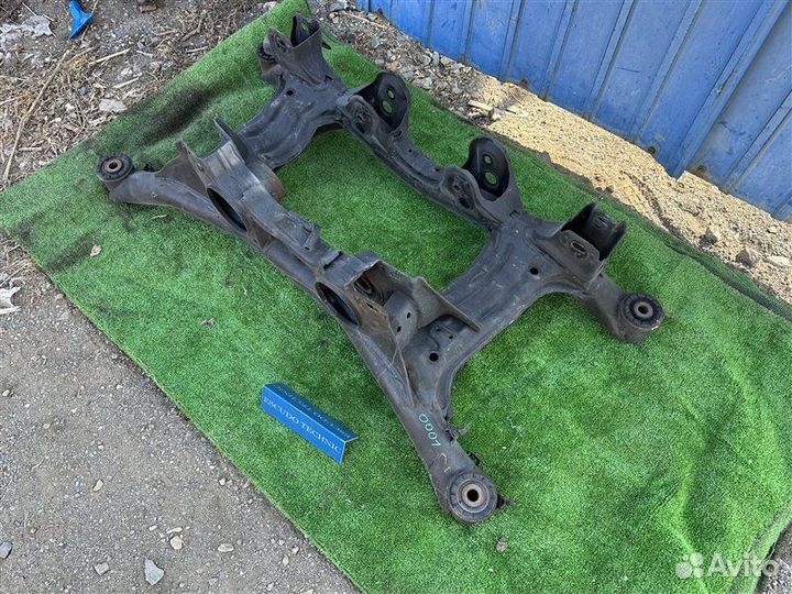 Балка подвески Suzuki Escudo TDA4W J24B 2010