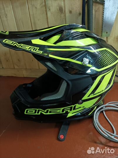 Кроссовый шлем Oneal