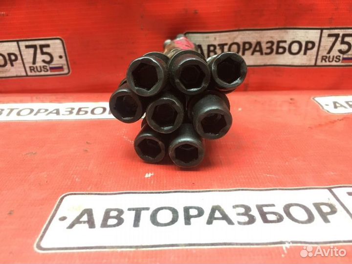 Болт головки блока цилиндров Nissan Note E12