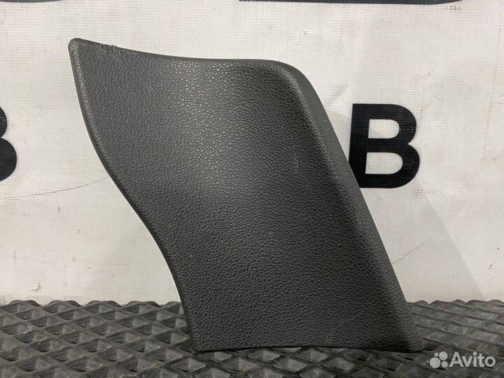 Накладка двери Volvo FH4 82217370