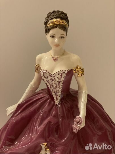 Фарфоровые статуэтки Coalport Эмма