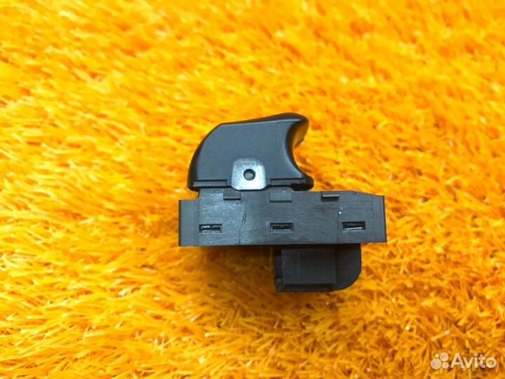 Кнопка стеклоподъемника передняя правая Audi A5 8T