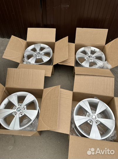 Skoda Velorum 16е Оригинал Новые