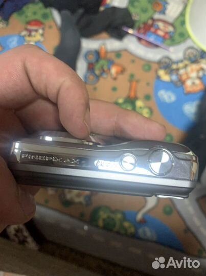 Компактный фотоаппарат новый в идеале