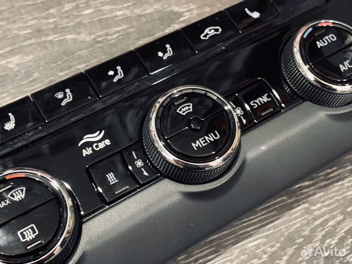 Новый климат контроль черный глянец octavia A7 FL